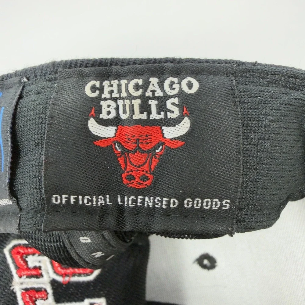 Pro Standard Chicago Bulls Snapback Hat Leather Brim Black Red - Picture 10 of 10